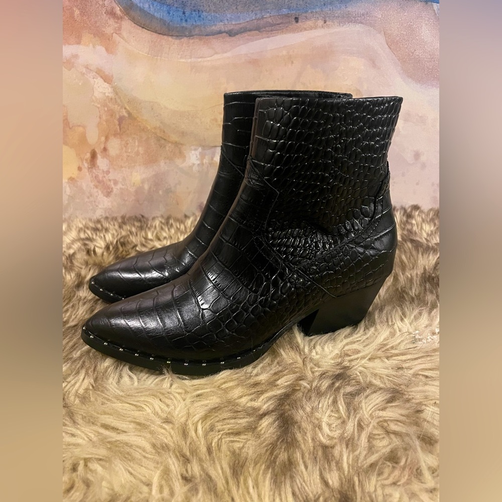Aldo black snake print boots(Size Women’s US 6)